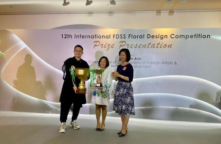 Người phụ nữ Việt 2 lần giành giải nhất tại cuộc thi hoa ở nước ngoài - 1