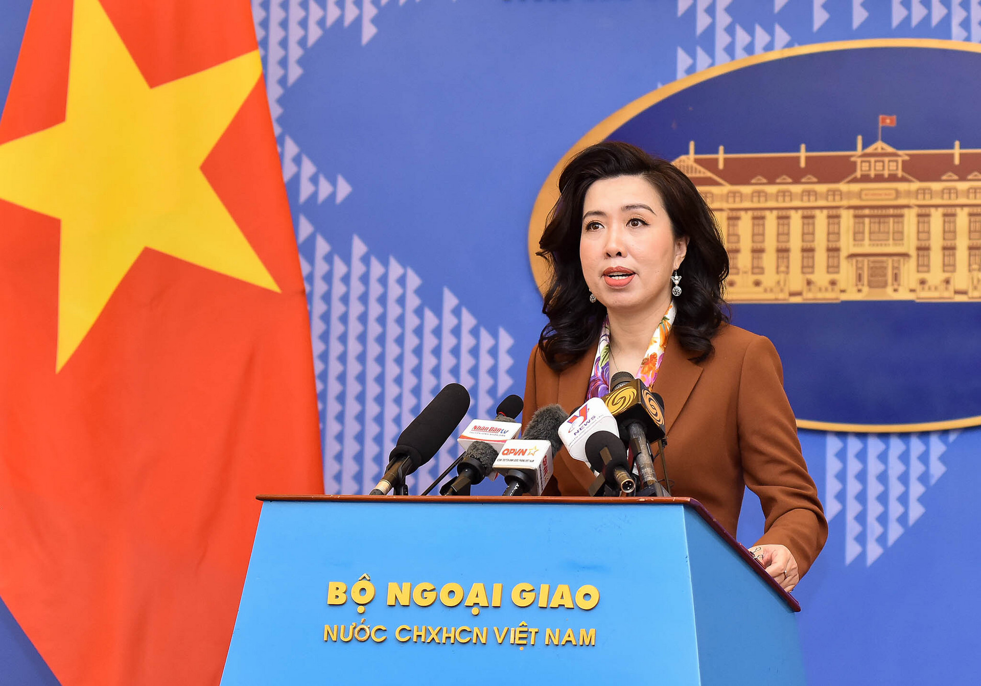Bộ Ngoại giao xác nhận hai công dân Việt Nam bị giữ ở Tây Ban Nha đã về nước - 1
