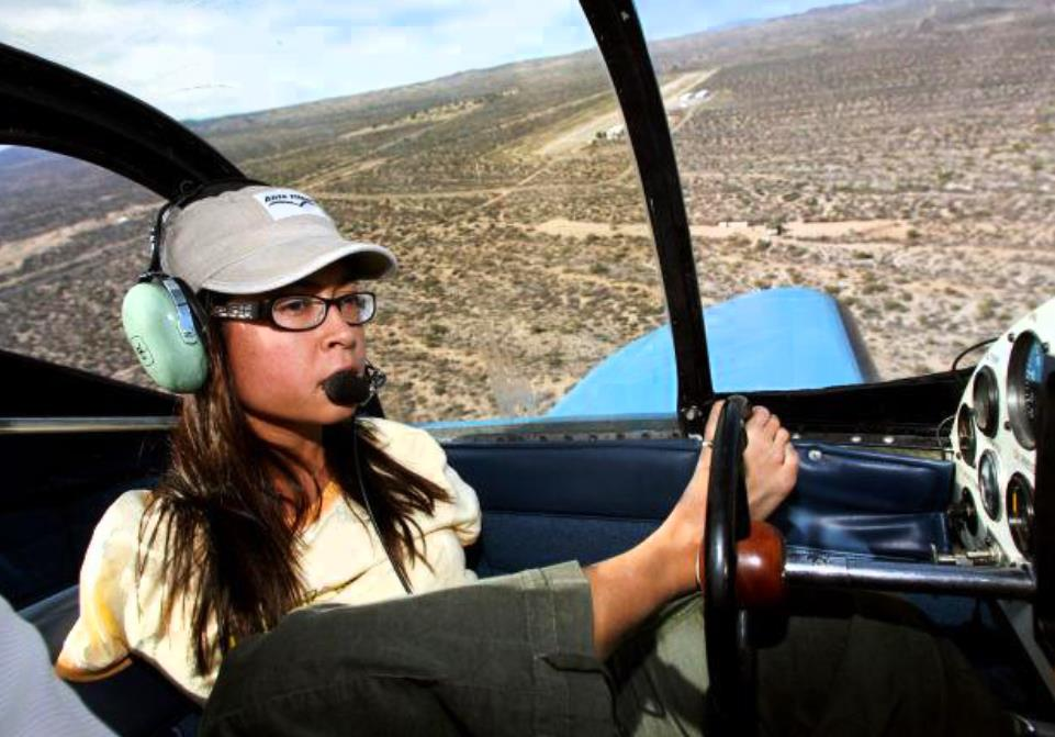 Cô gái không tay đầu tiên trở thành phi công: Chỉ mất 3 năm để chinh phục ước mơ - 5