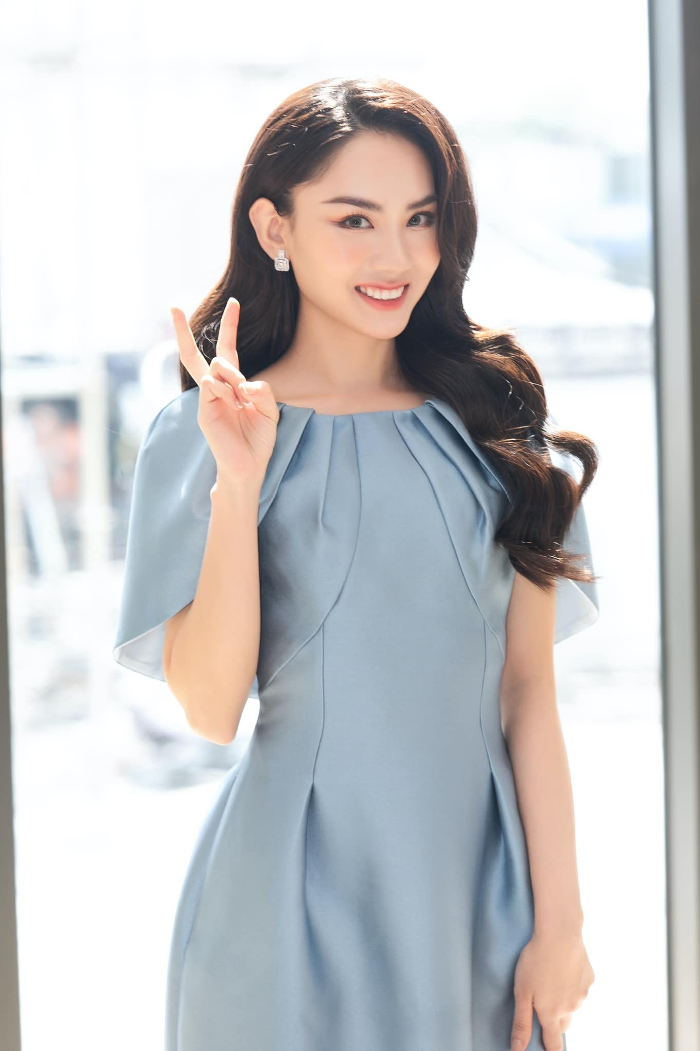 Sắc vóc cùng học vấn đáng nể của tân Hoa hậu Thế giới Việt Nam 2022 - 6