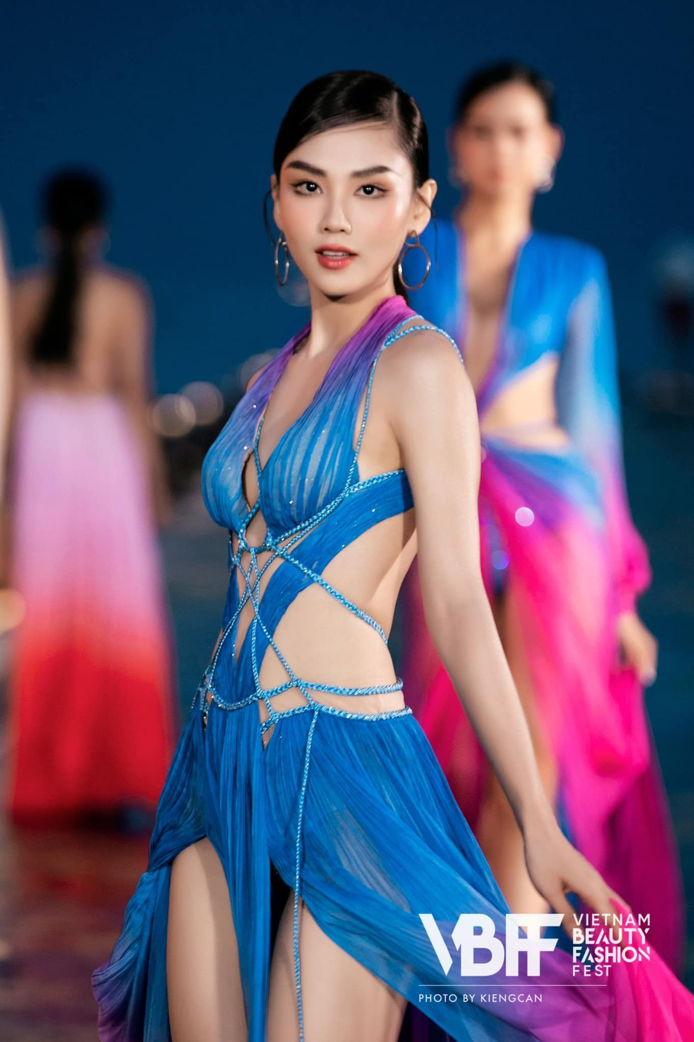 Sắc vóc cùng học vấn đáng nể của tân Hoa hậu Thế giới Việt Nam 2022 - 1