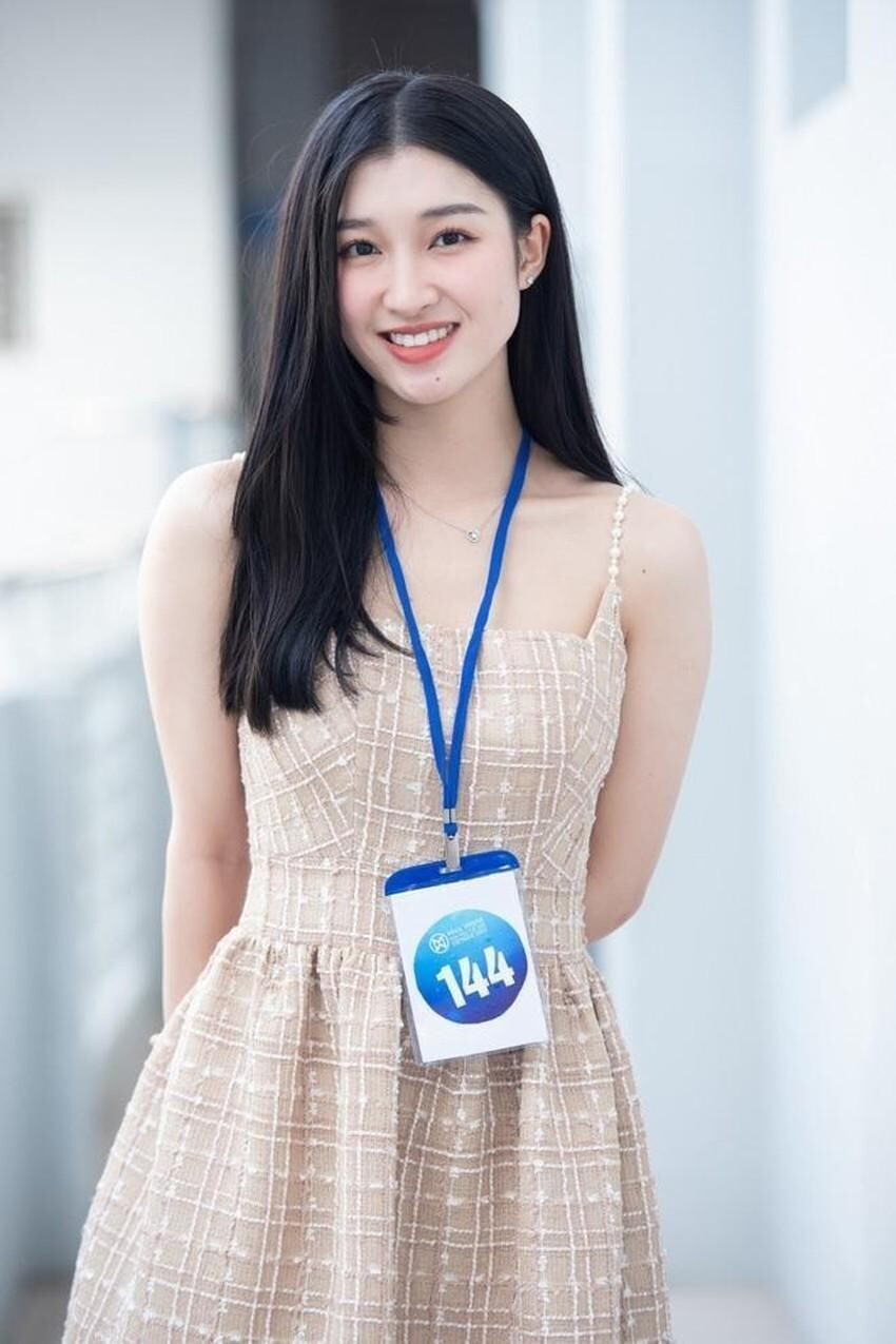 Mặt mộc gây bất ngờ của Top 3 Miss World Vietnam 2022 - 11