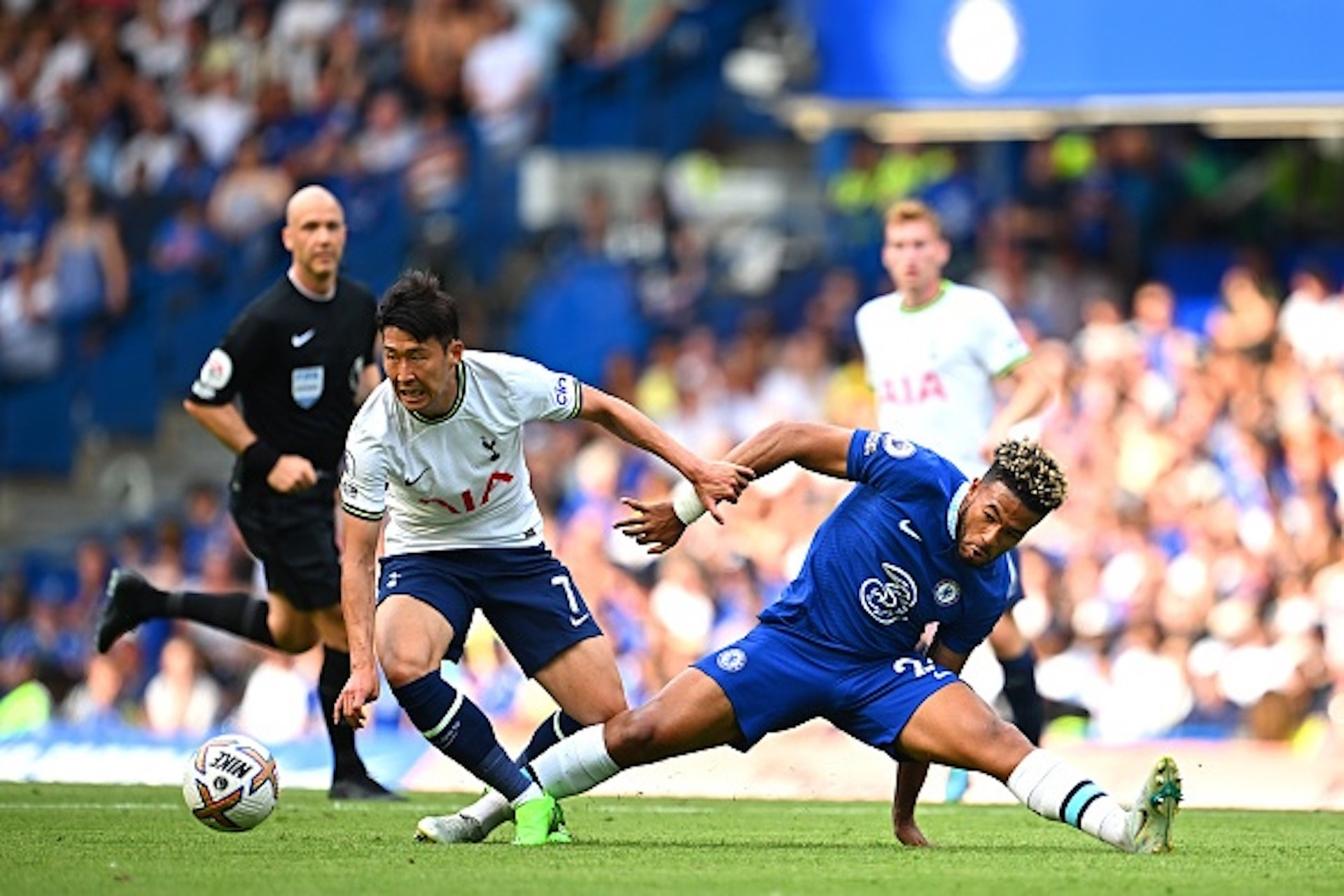 Thủng lưới phút 96, Chelsea bị Tottenham cầm chân - 2