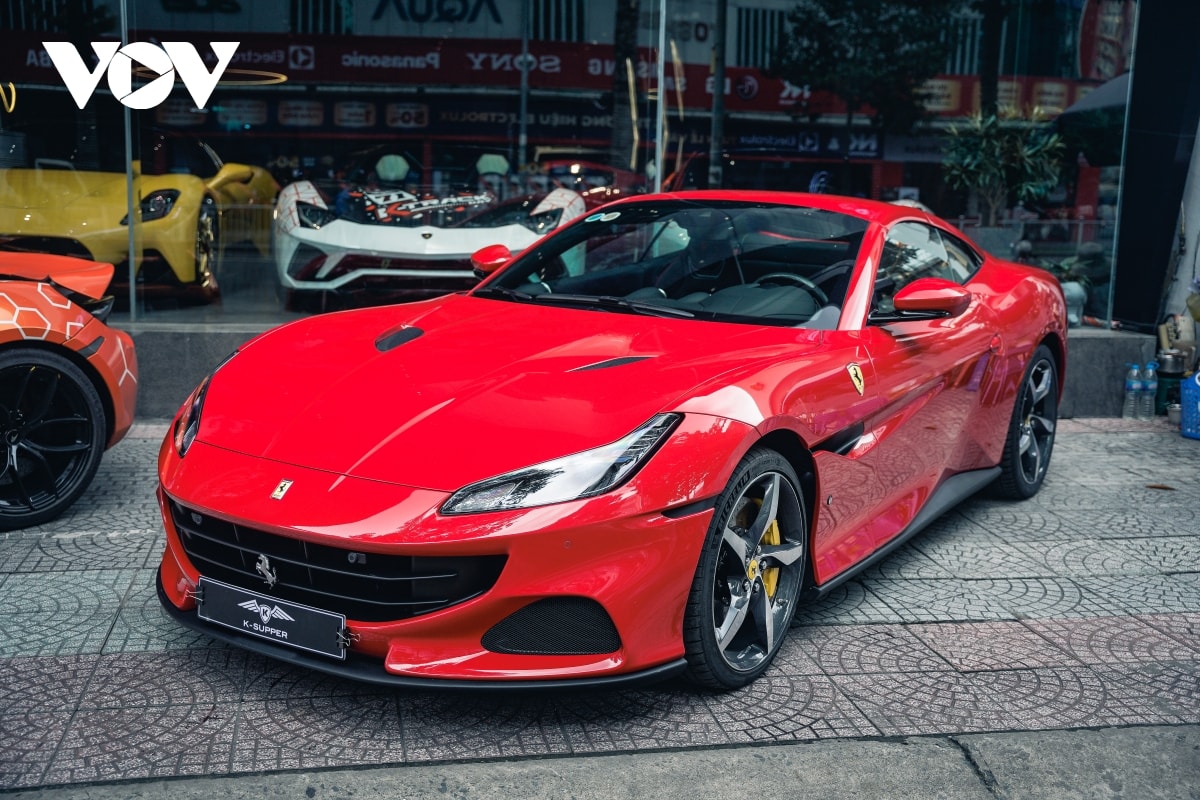 can canh ferrari portofino m hon 15 ty dong dau tien tai viet nam hinh anh 1