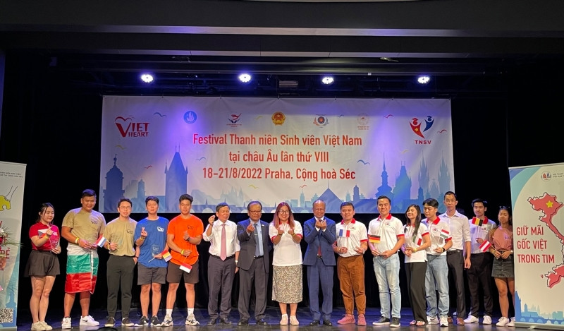 Khai mạc Festival thanh niên, sinh viên Việt Nam tại Châu Âu lần thứ 8 - ảnh 1