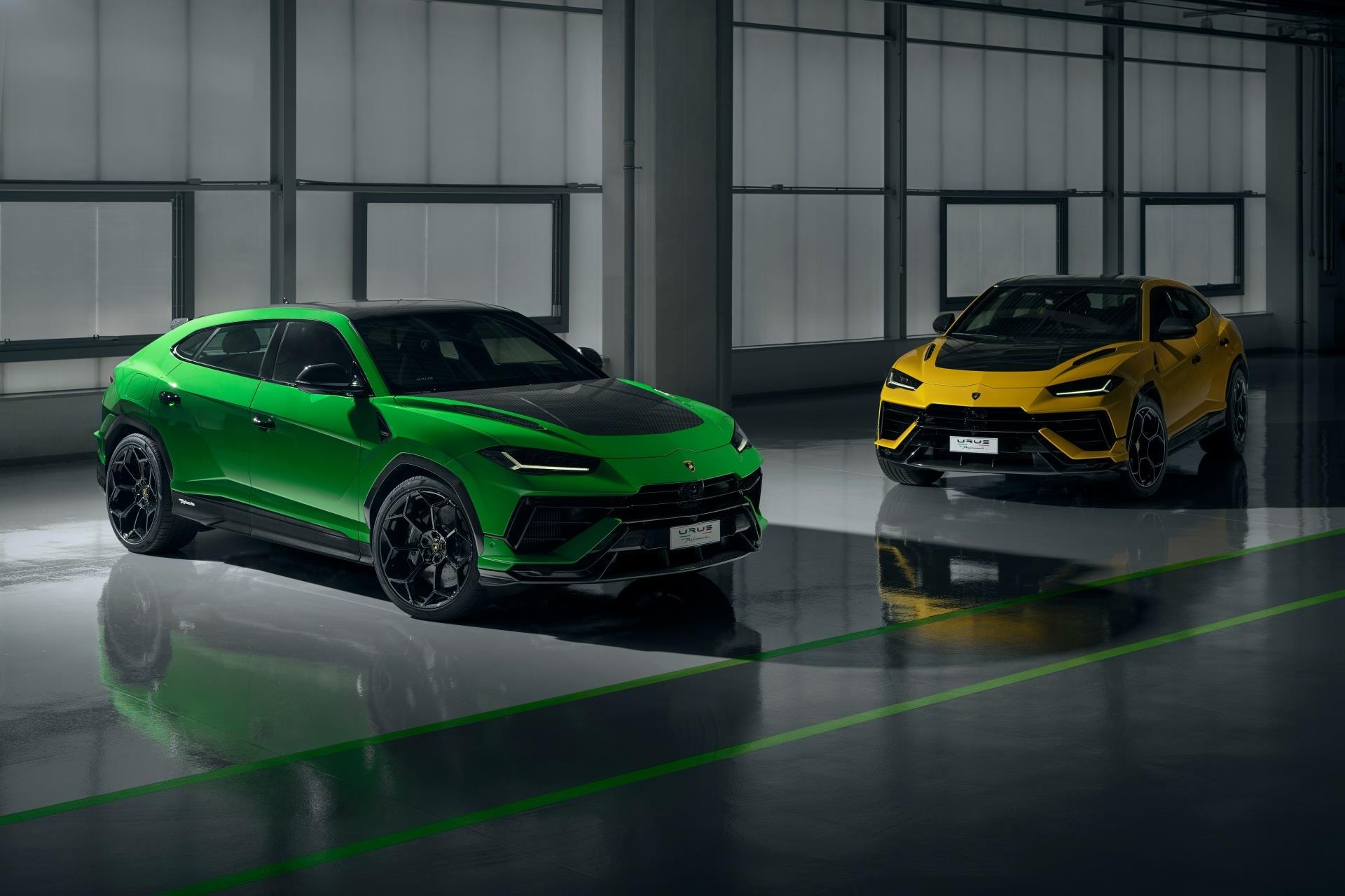 Lamborghini Urus Performante có giá 16,5 tỷ đồng tại Việt Nam - 2