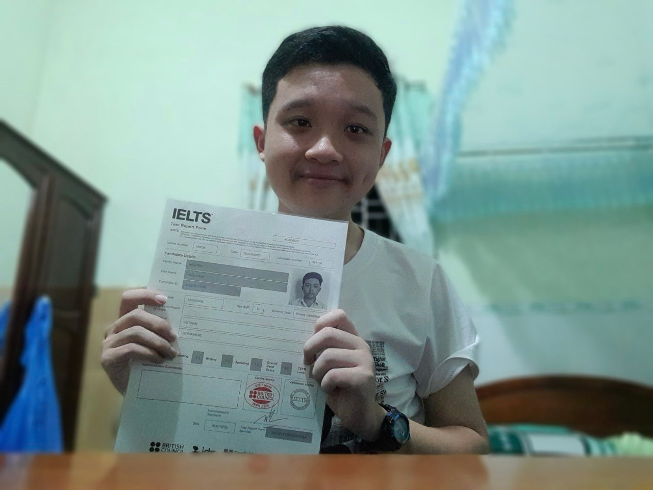 Không học thêm, nam sinh Bình Định đạt 8.0 IELTS trong lần thi đầu tiên - 1