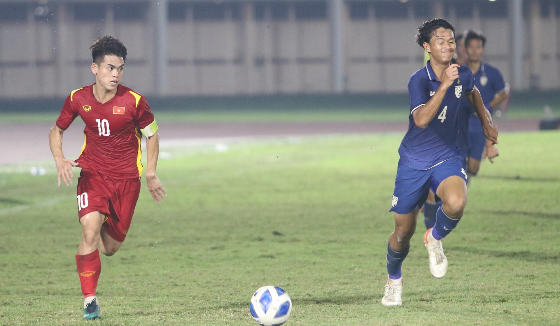V-League 2022: Chờ Lee Nguyễn bùng nổ tuổi 35, Đặng Văn Lâm tìm lại phong độ - 4