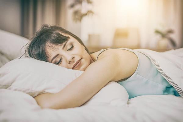 Tư thế ngủ gây hại cho cột sống nhất - 1