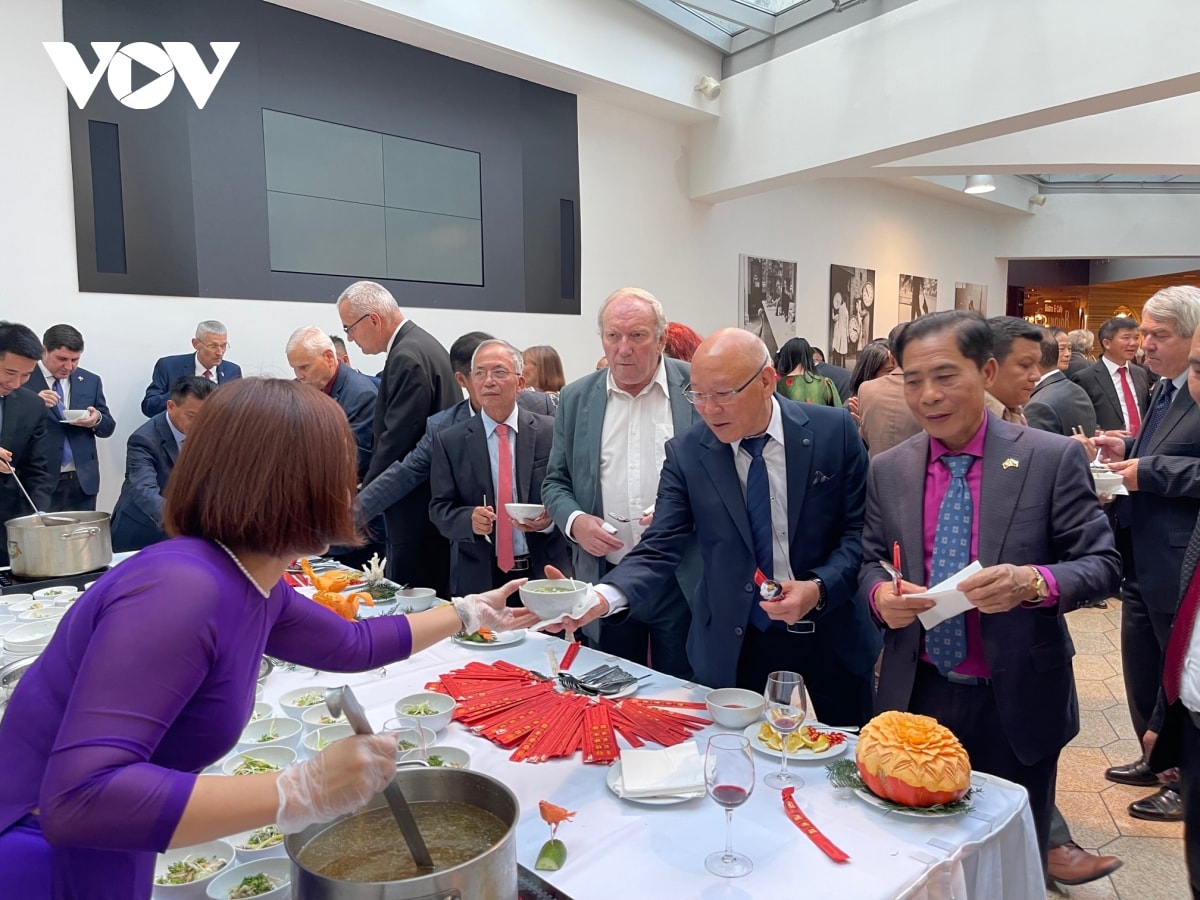 long trọng kỷ niệm 77 năm quốc khánh việt nam tại cộng hòa séc hình ảnh 7 long trong ky niem 77 nam quoc khanh viet nam tai cong hoa sec hinh anh 7