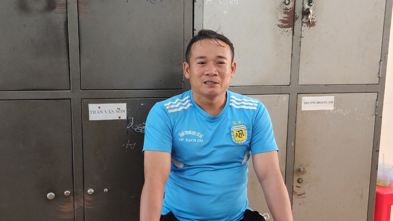 Kiên Giang: Thầy giáo dạy thể dục đâm chết đồng nghiệp tại trường - 1
