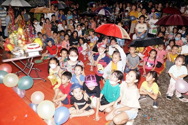 Từng bừng lễ hội Trung thu của thiếu nhi Việt Nam tại nước ngoài - ảnh 2