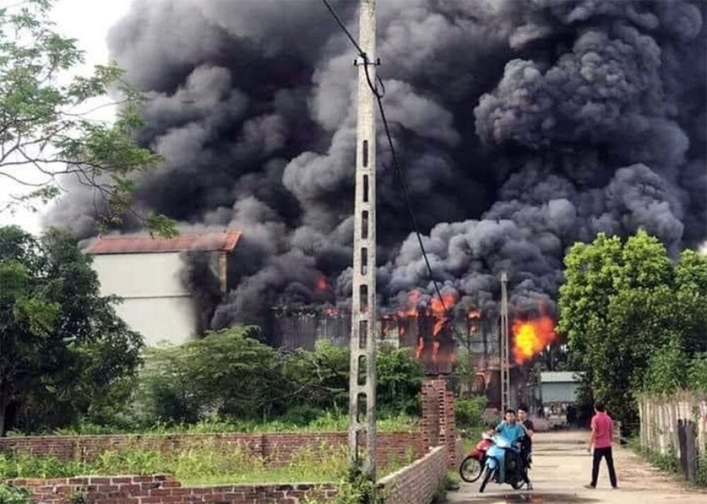 Khởi tố vụ án cháy xưởng chăn ga khiến 3 mẹ con thiệt mạng ở Hà Nội - 1