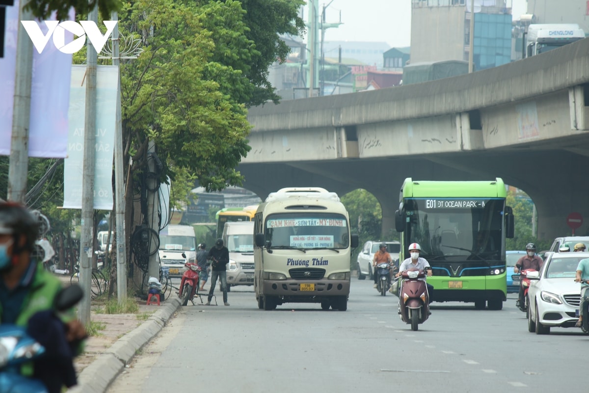 tai dien don tra khach doc duong giai phong, pham hung co quan chuc nang o dau hinh anh 2