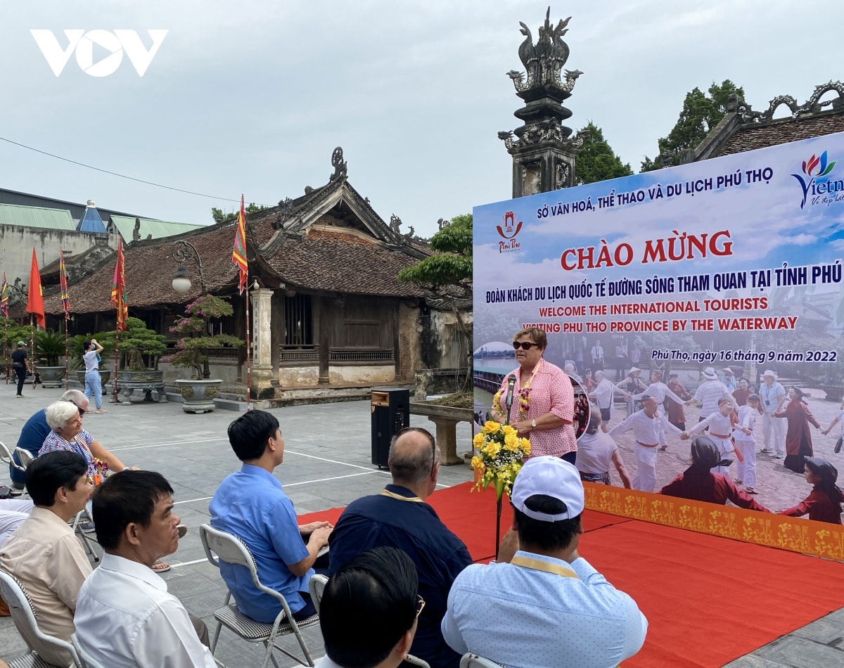 khách quốc tế trở lại phú thọ bằng du thuyền đường sông hình ảnh 3 khach quoc te tro lai phu tho bang du thuyen duong song hinh anh 3