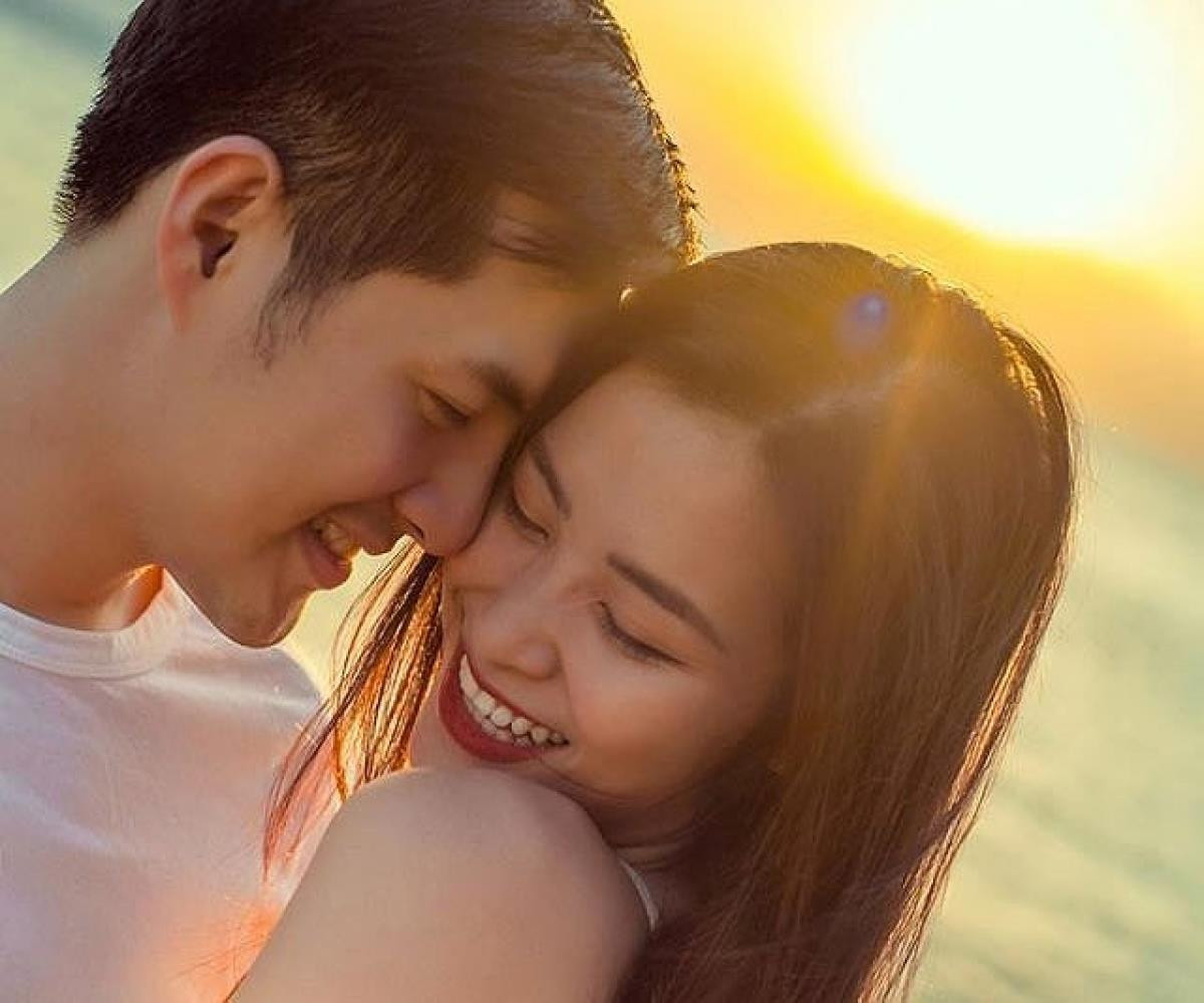 7 cặp nghệ sĩ Việt vượt sóng gió, 'cập bến' hôn nhân hạnh phúc  - 5