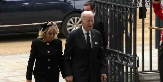 Ảnh: Tổng thống Biden và các cựu Thủ tướng Anh tới lễ tang Nữ hoàng Elizabeth II - 5
