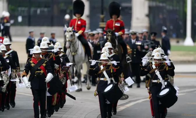 Ảnh: Tổng thống Biden và các cựu Thủ tướng Anh tới lễ tang Nữ hoàng Elizabeth II - 2