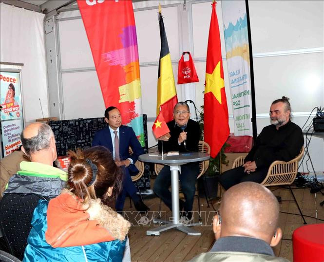 Lễ hội Manifesta (Đoàn kết) ở Bỉ tôn vinh Chủ tịch Hồ Chí Minh - ảnh 1
