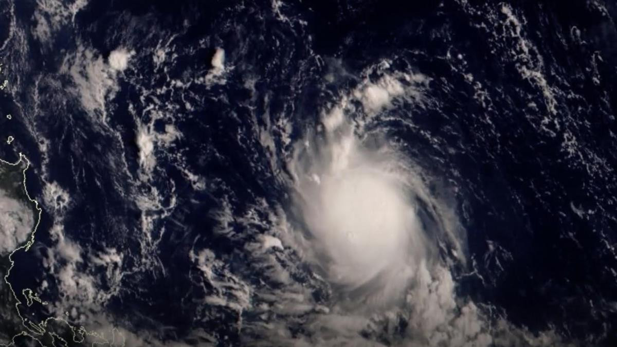 Trung Quốc nâng mức cảnh báo đối với bão Noru - 1