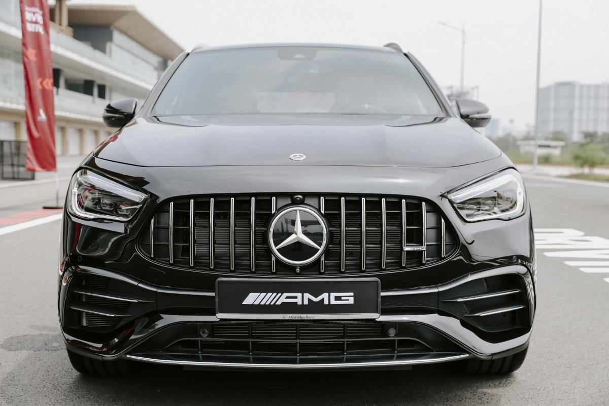 can canh mercedes-amg gla 45 s gia hon 3 ty dong tai viet nam hinh anh 2