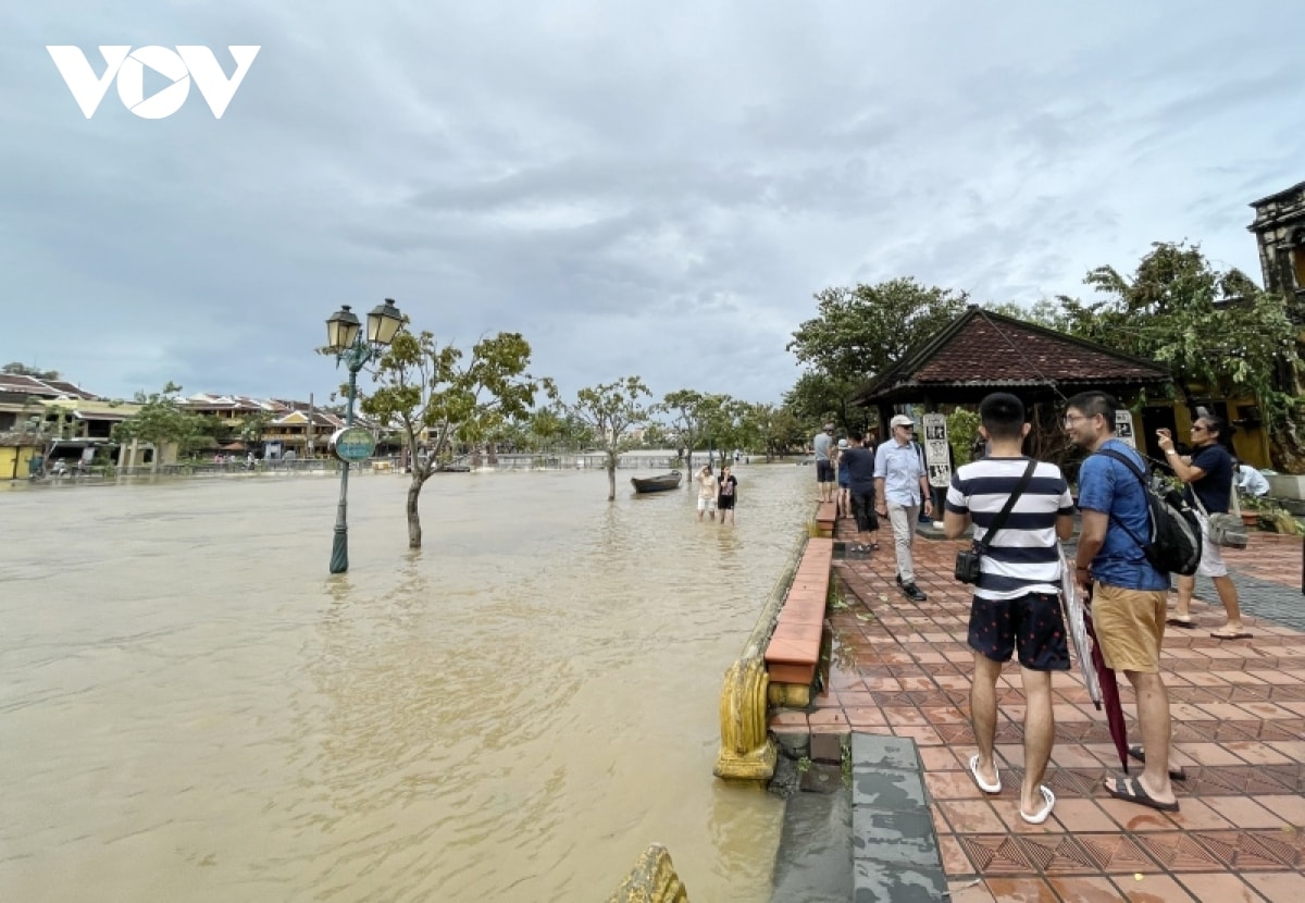 pho co hoi an mua lu thu hut khach quoc te hinh anh 10