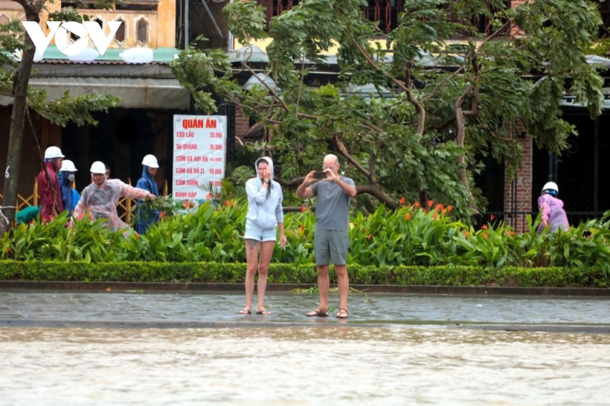 pho co hoi an mua lu thu hut khach quoc te hinh anh 6