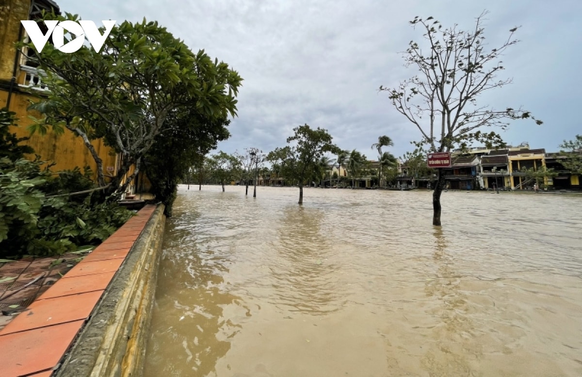 pho co hoi an mua lu thu hut khach quoc te hinh anh 9