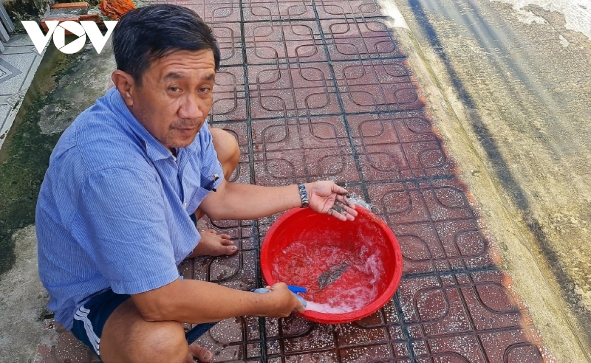 vu nuoc duc ngau tai khu do thi ca mau nguon nuoc khong phai nuoc sach hinh anh 1