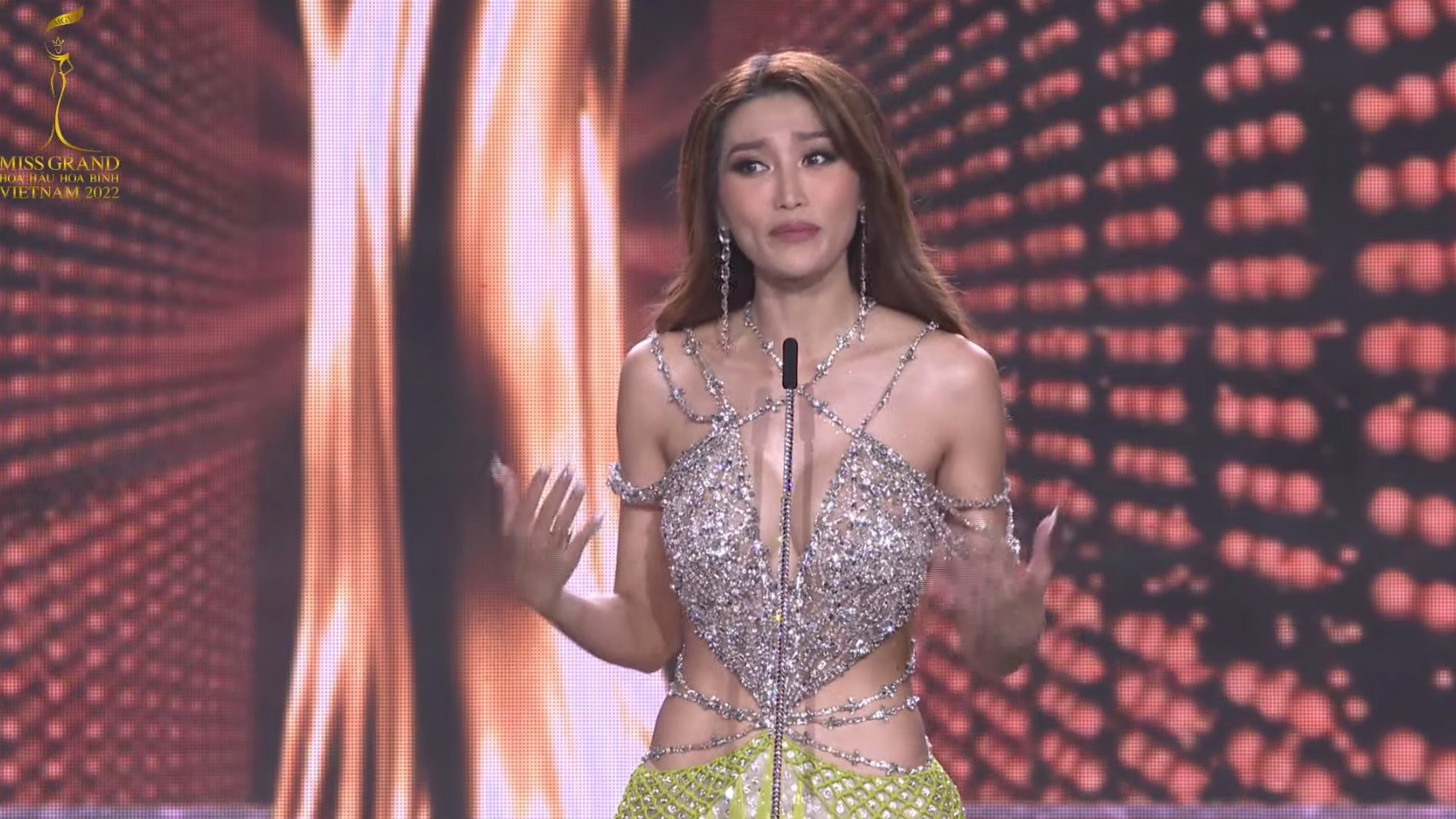 Chung kết Miss Grand Vietnam 2022: Công bố 5 cô gái xuất sắc nhất - 1