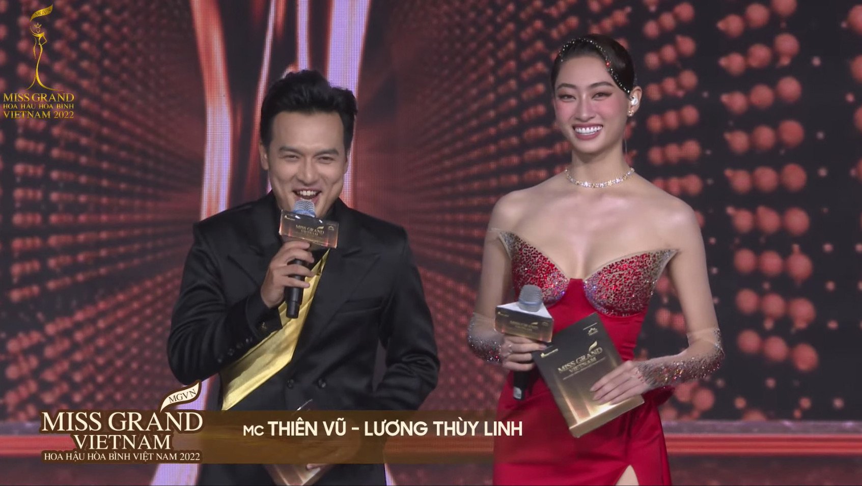 Đoàn Thiên Ân đăng quang Miss Grand Vietnam - Hoa hậu Hòa bình Việt Nam 2022 - 30