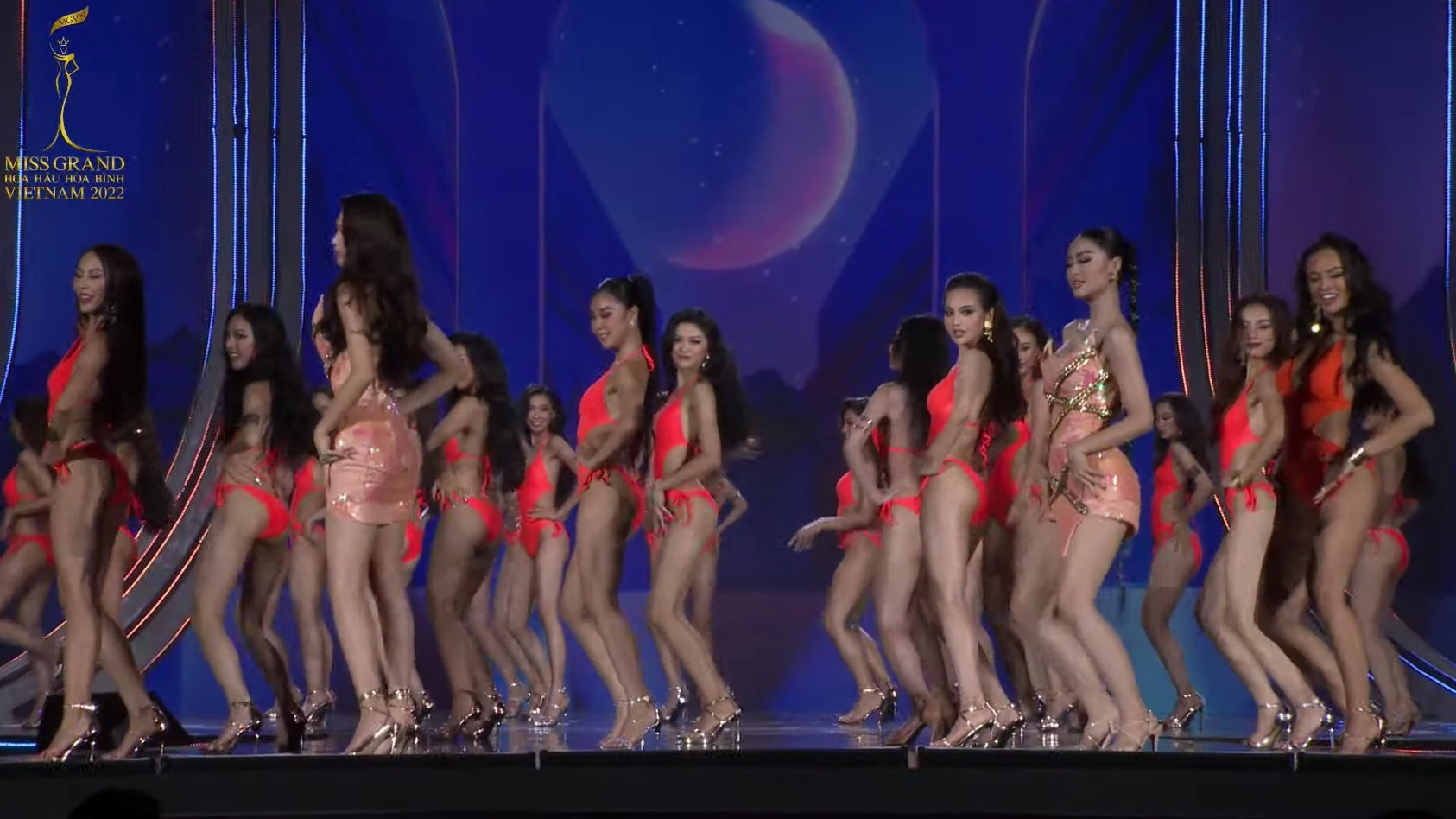 Đoàn Thiên Ân đăng quang Miss Grand Vietnam - Hoa hậu Hòa bình Việt Nam 2022 - 22