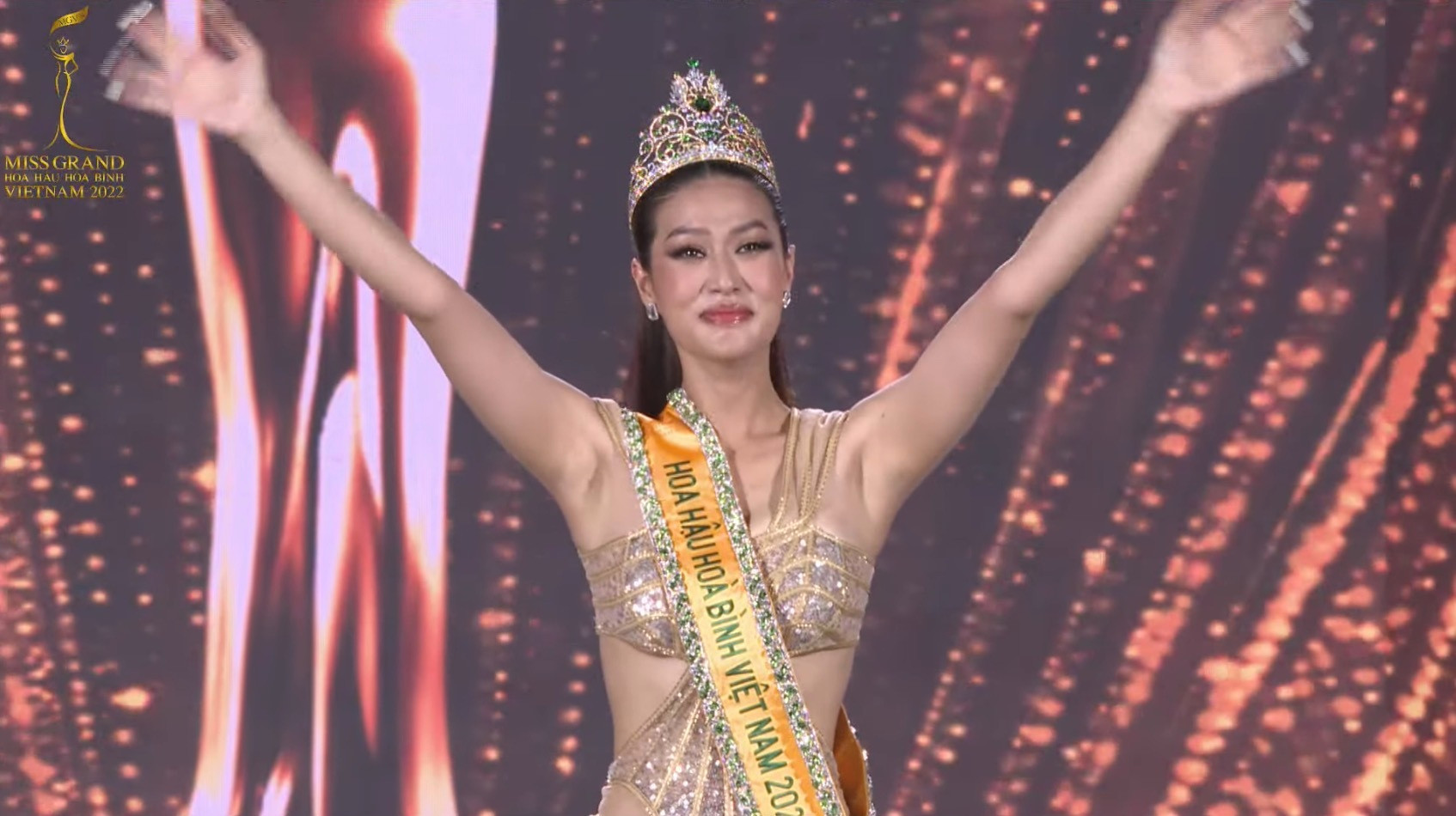 Đoàn Thiên Ân đăng quang Miss Grand Vietnam - Hoa hậu Hòa bình Việt Nam 2022 - 1