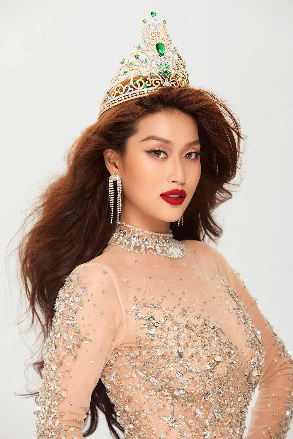 Hoa hậu Đoàn Thiên Ân khoe nhan sắc cuốn hút sau 2 ngày đăng quang - 1