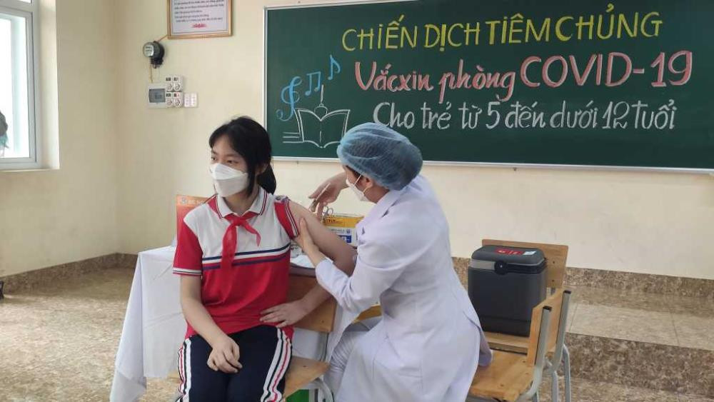 Sở Y tế TP.HCM tìm tên 579 nhân viên không cho con tiêm vaccine COVID-19 - 1