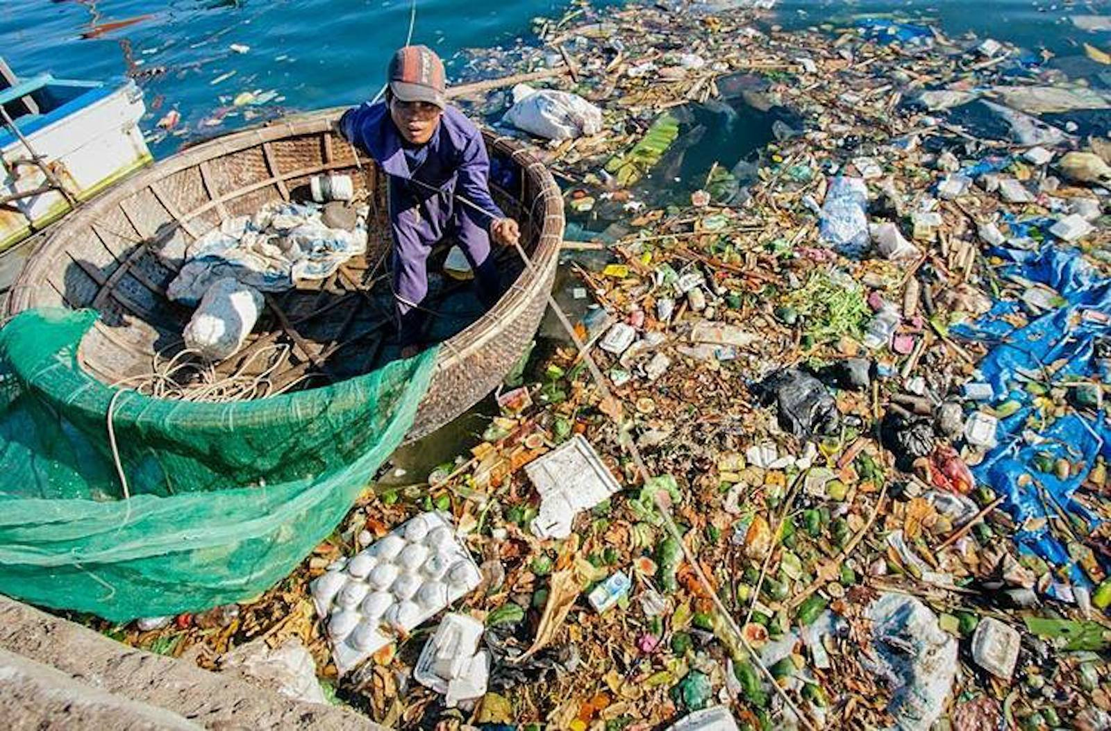 Giảm thiểu rác thải nhựa đại dương: Từ chính sách đến thực tiễn - 1