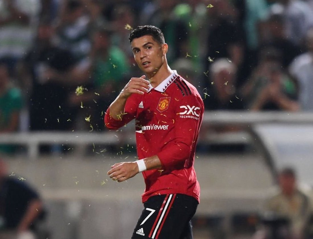 Ronaldo kém duyên, Man Utd thắng nhọc đối thủ yếu - 1