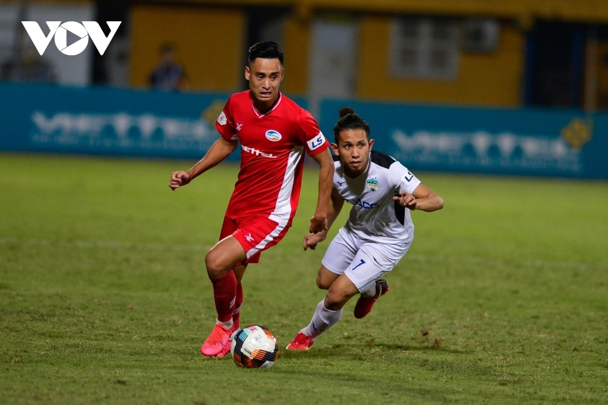 ngay nay nam xua hagl tham bai o v-league hinh anh 1