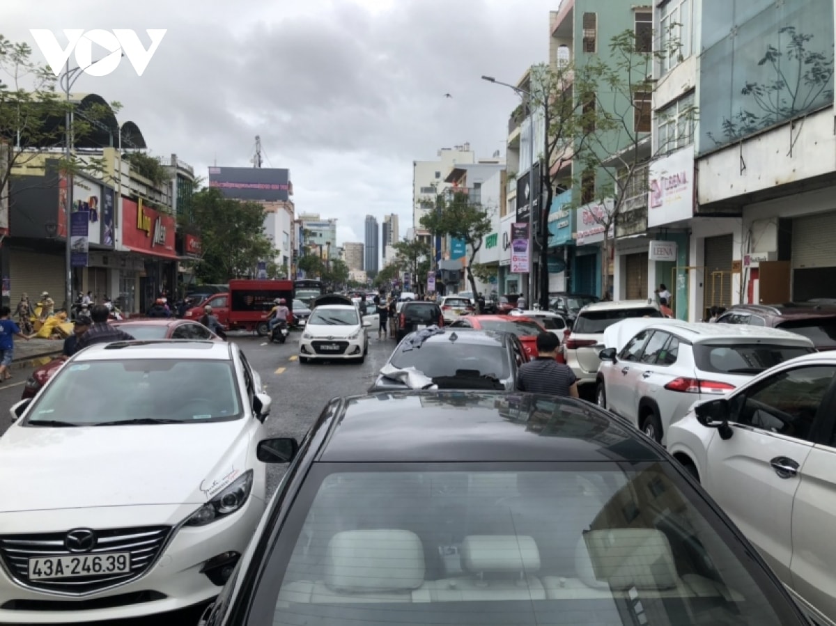 Đã nẵng có nơi ngập sâu tới 2m, 1 người chết do lũ cuốn trôi hình ảnh 4 Da nang co noi ngap sau toi 2m, 1 nguoi chet do lu cuon troi hinh anh 4