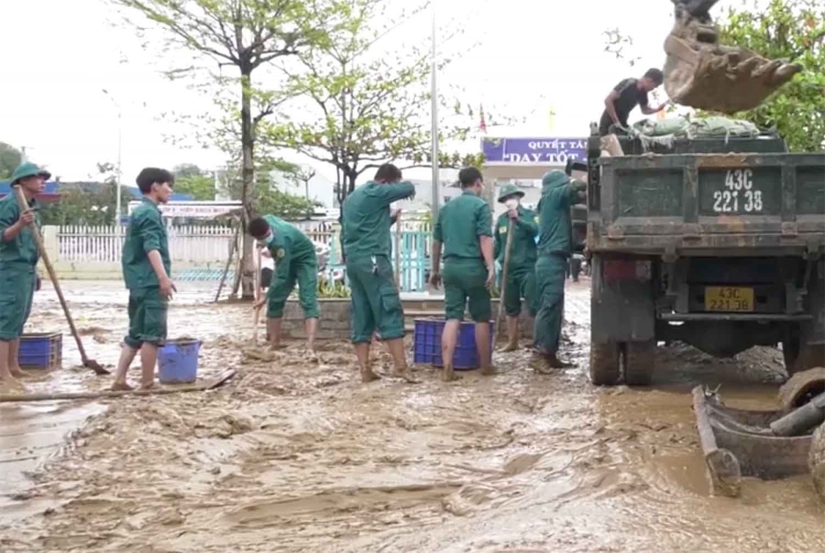 Đà nẵng không để học sinh thiếu sách vở do lũ lụt hình ảnh 1 Da nang khong de hoc sinh thieu sach vo do lu lut hinh anh 1
