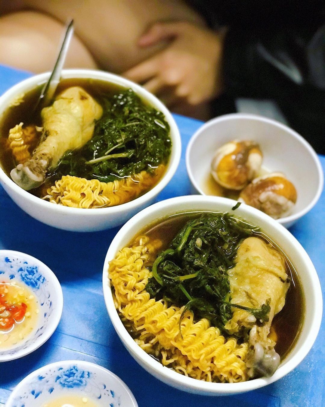 Trời se lạnh, thưởng thức tô mì gà tần thơm nức mũi là ấm ngay, khỏi sợ cô đơn - 6