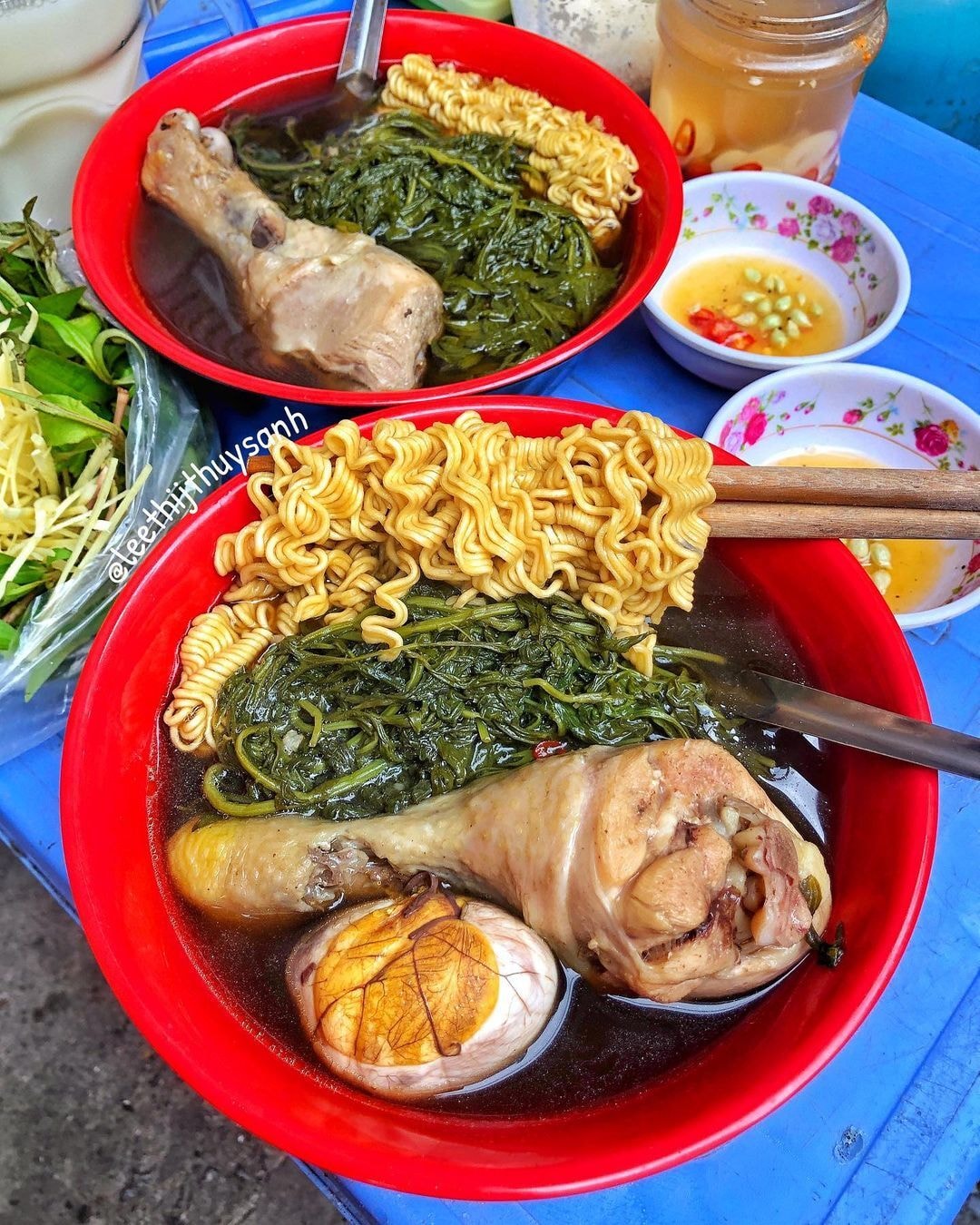 Trời se lạnh, thưởng thức tô mì gà tần thơm nức mũi là ấm ngay, khỏi sợ cô đơn - 2