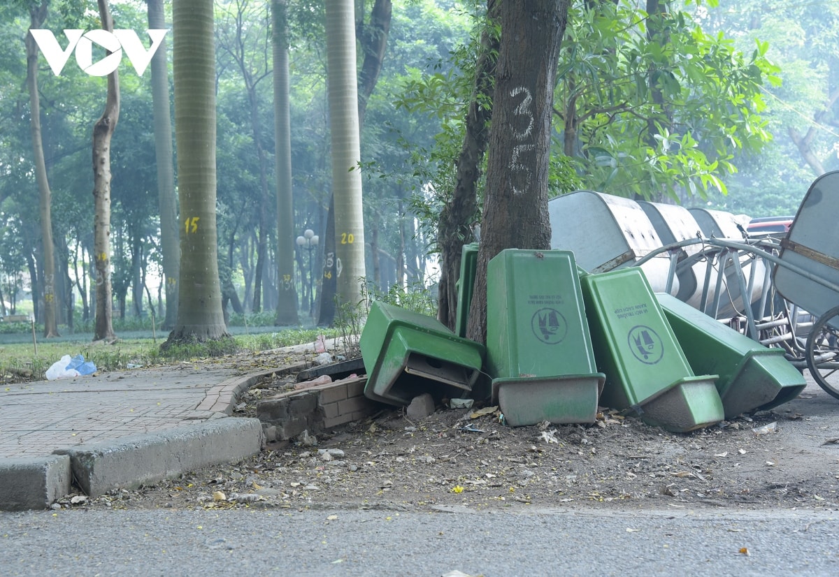 cong vien tuoi tre ha noi bi hang quan dua nhau xe thit hinh anh 11