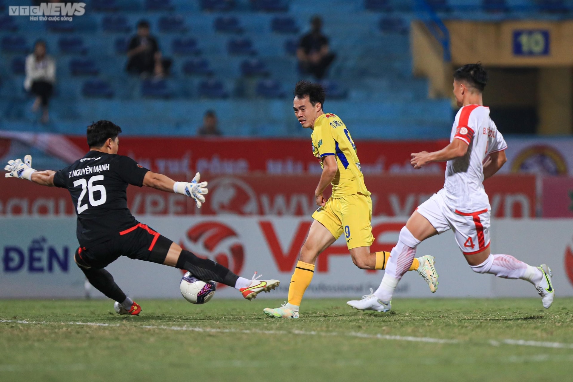 Nhận định bóng đá HAGL vs Bình Định vòng 21 V-League - 1
