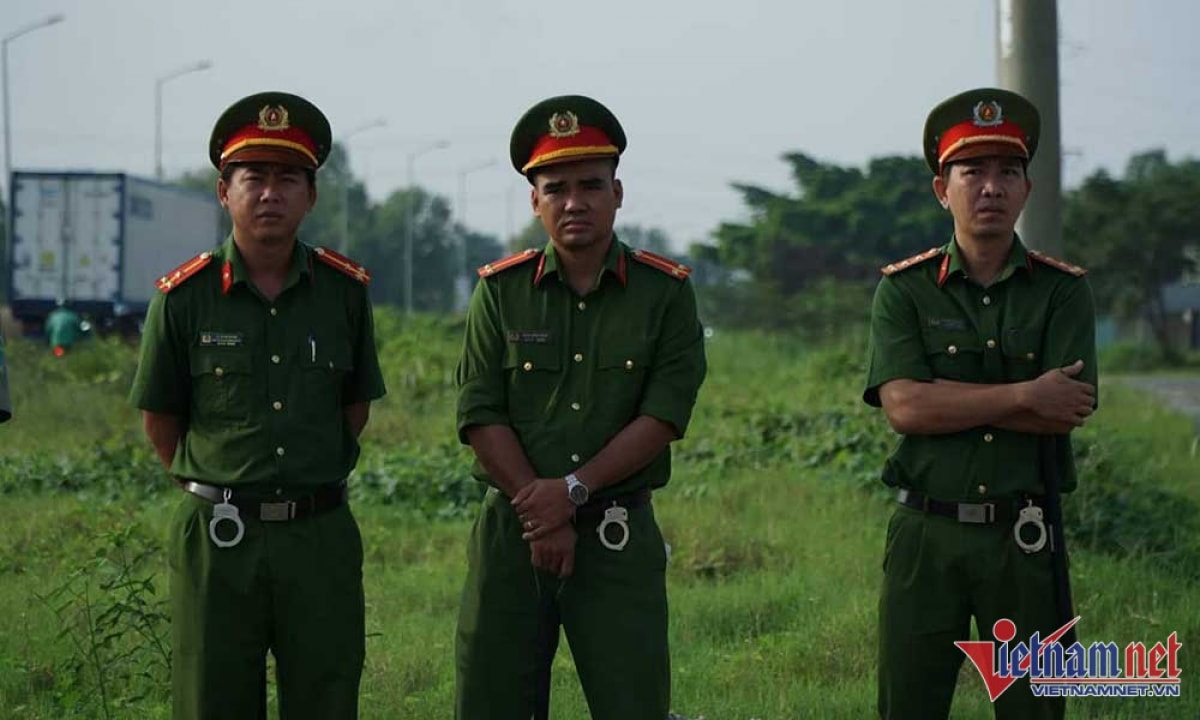 vụ tịnh thất bồng lai Ông lê tùng vân không có mặt tại phiên xét xử hình ảnh 1 vu tinh that bong lai Ong le tung van khong co mat tai phien xet xu hinh anh 1