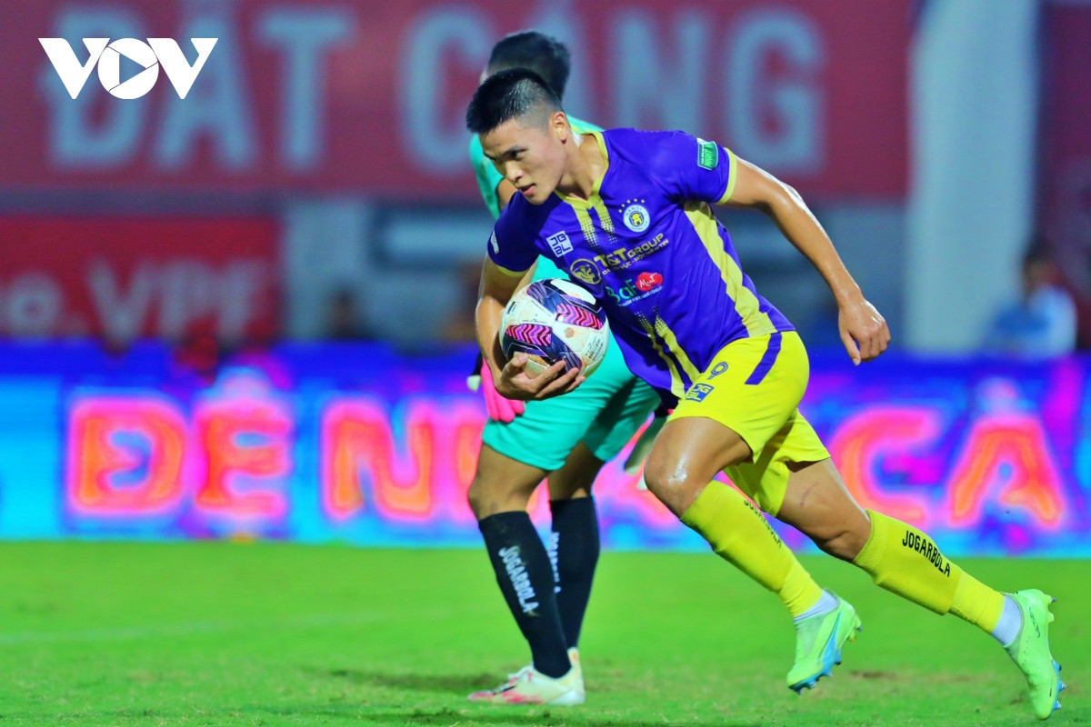 bi thanh hoa cam hoa, ha noi fc chua the cham tay vao chuc vo dich hinh anh 3