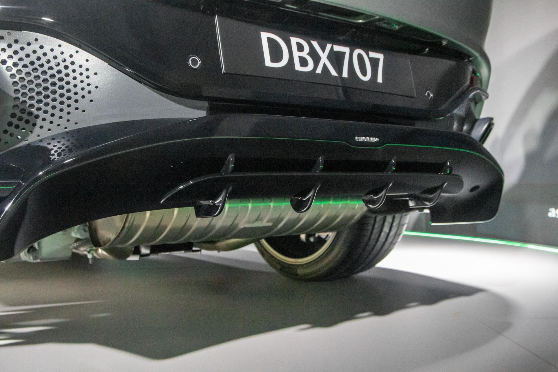 Siêu SUV thể thao Aston Martin DBX707 có giá từ 22 tỷ đồng - 9