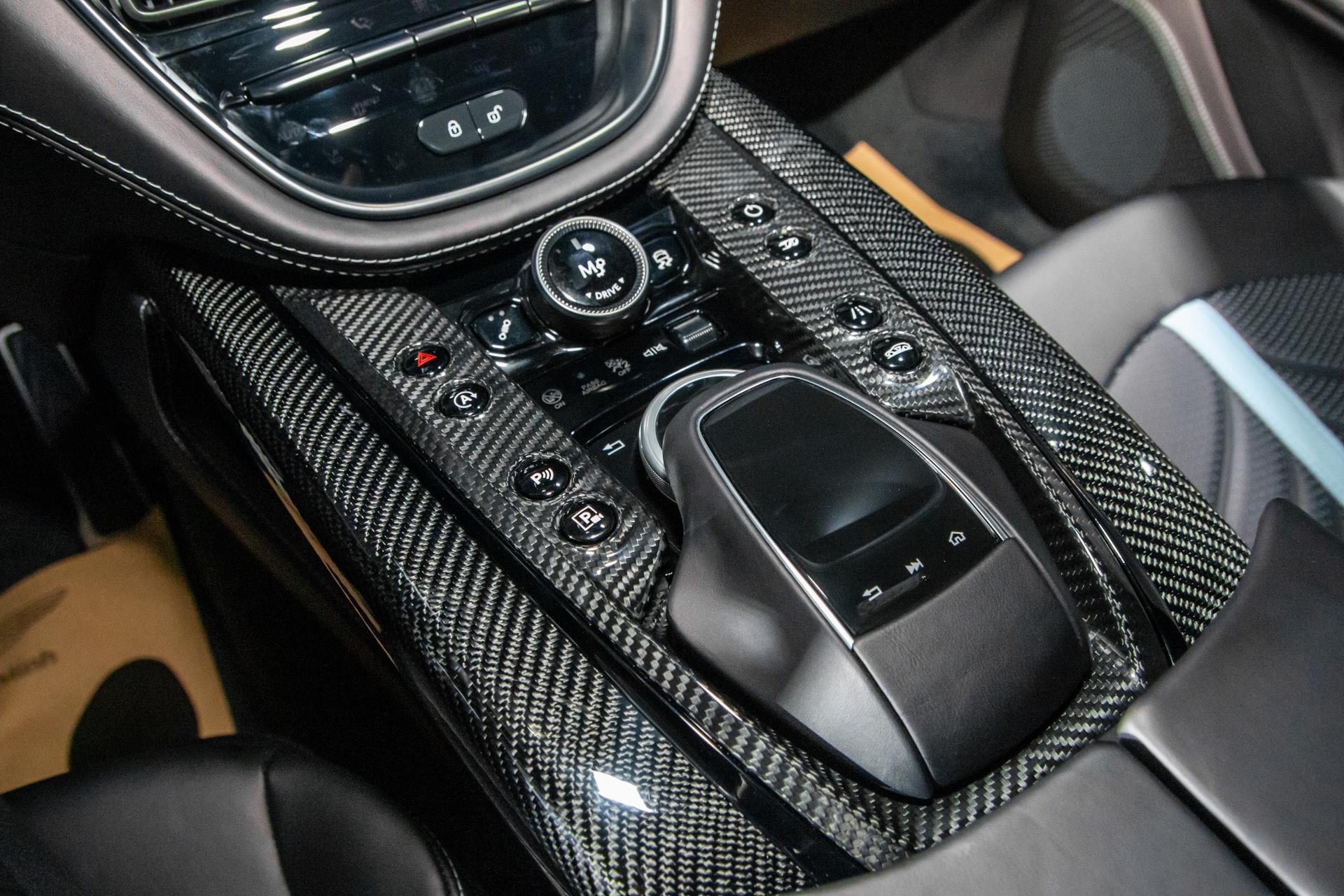 Siêu SUV thể thao Aston Martin DBX707 có giá từ 22 tỷ đồng - 16