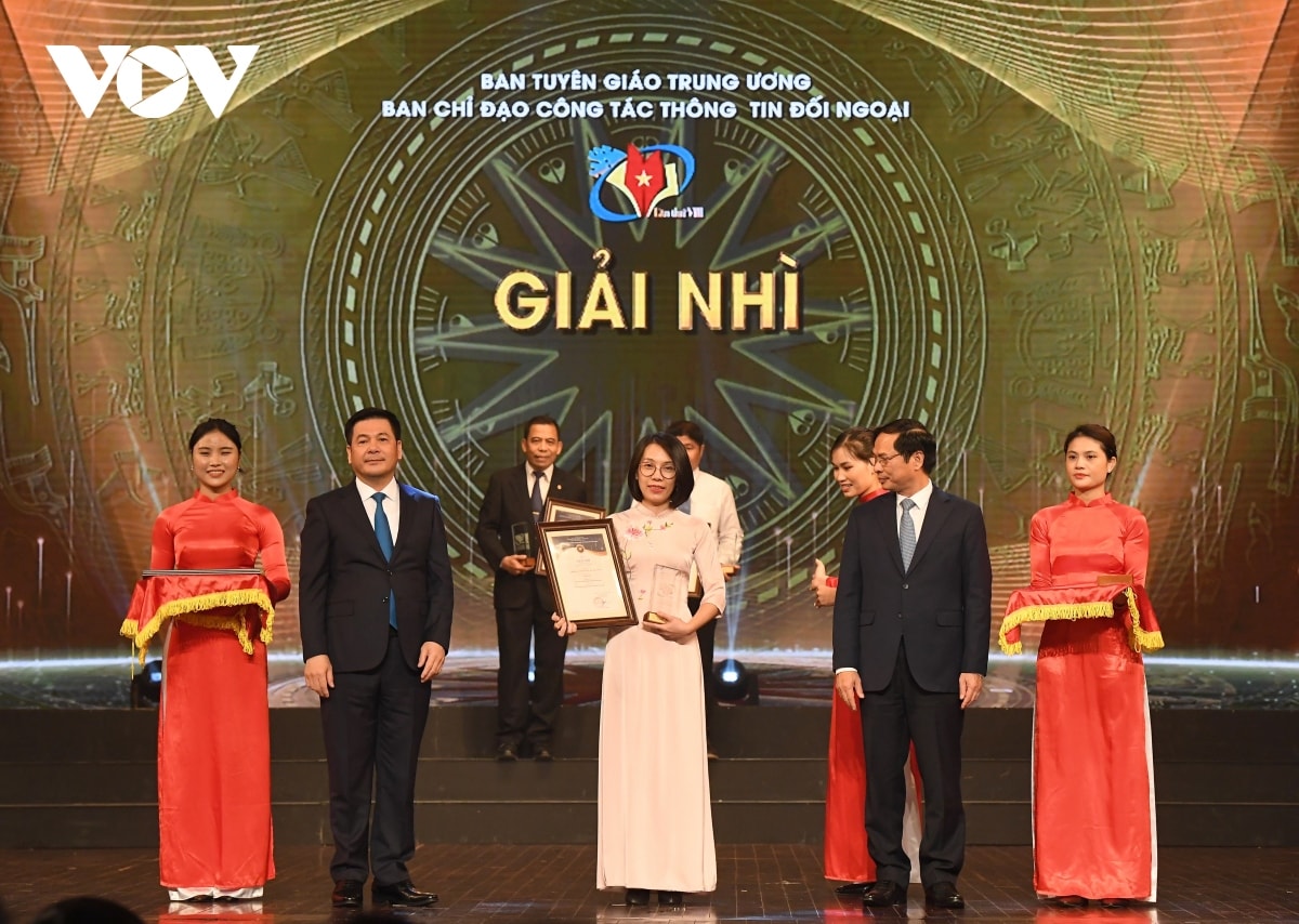 lễ trao giải thưởng toàn quốc về thông tin đối ngoại lần thứ viii hình ảnh 2 le trao giai thuong toan quoc ve thong tin doi ngoai lan thu viii hinh anh 2