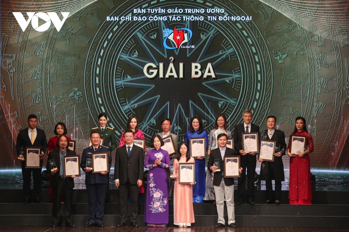 lễ trao giải thưởng toàn quốc về thông tin đối ngoại lần thứ viii hình ảnh 3 le trao giai thuong toan quoc ve thong tin doi ngoai lan thu viii hinh anh 3